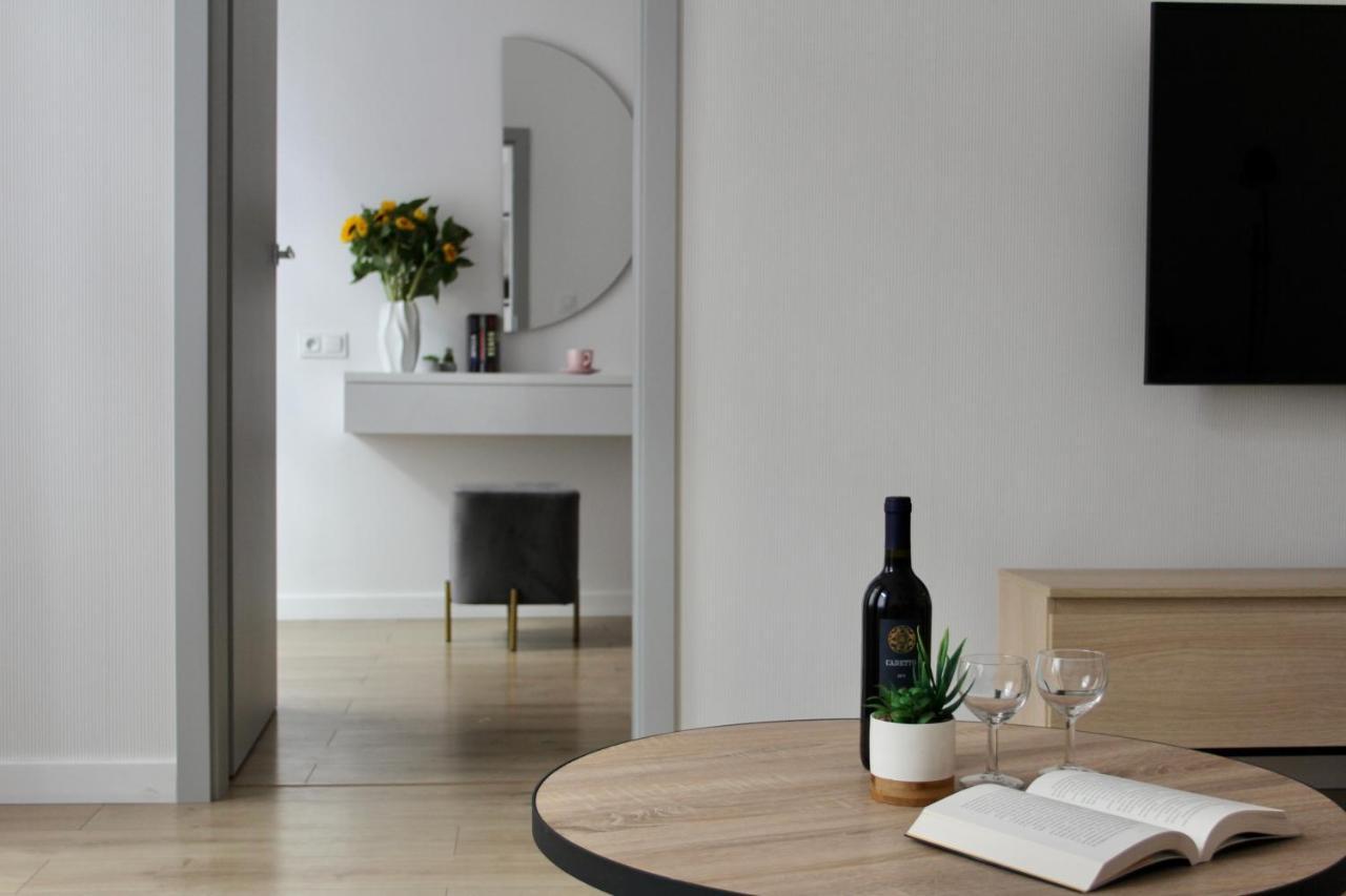 Luna Apartments イェレニャ・グーラ エクステリア 写真