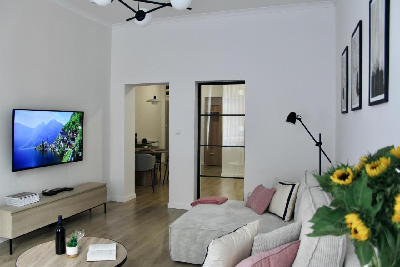 Luna Apartments イェレニャ・グーラ エクステリア 写真
