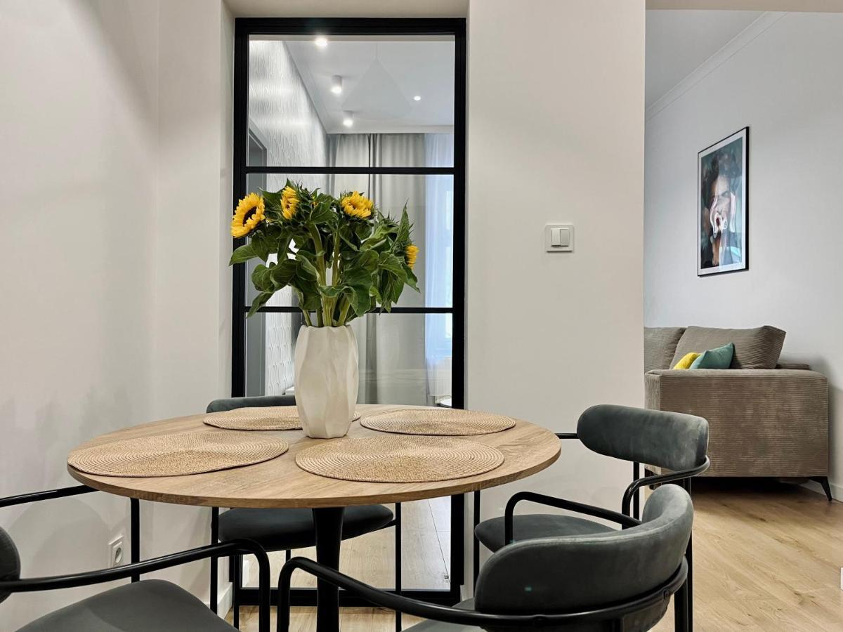 Luna Apartments イェレニャ・グーラ エクステリア 写真
