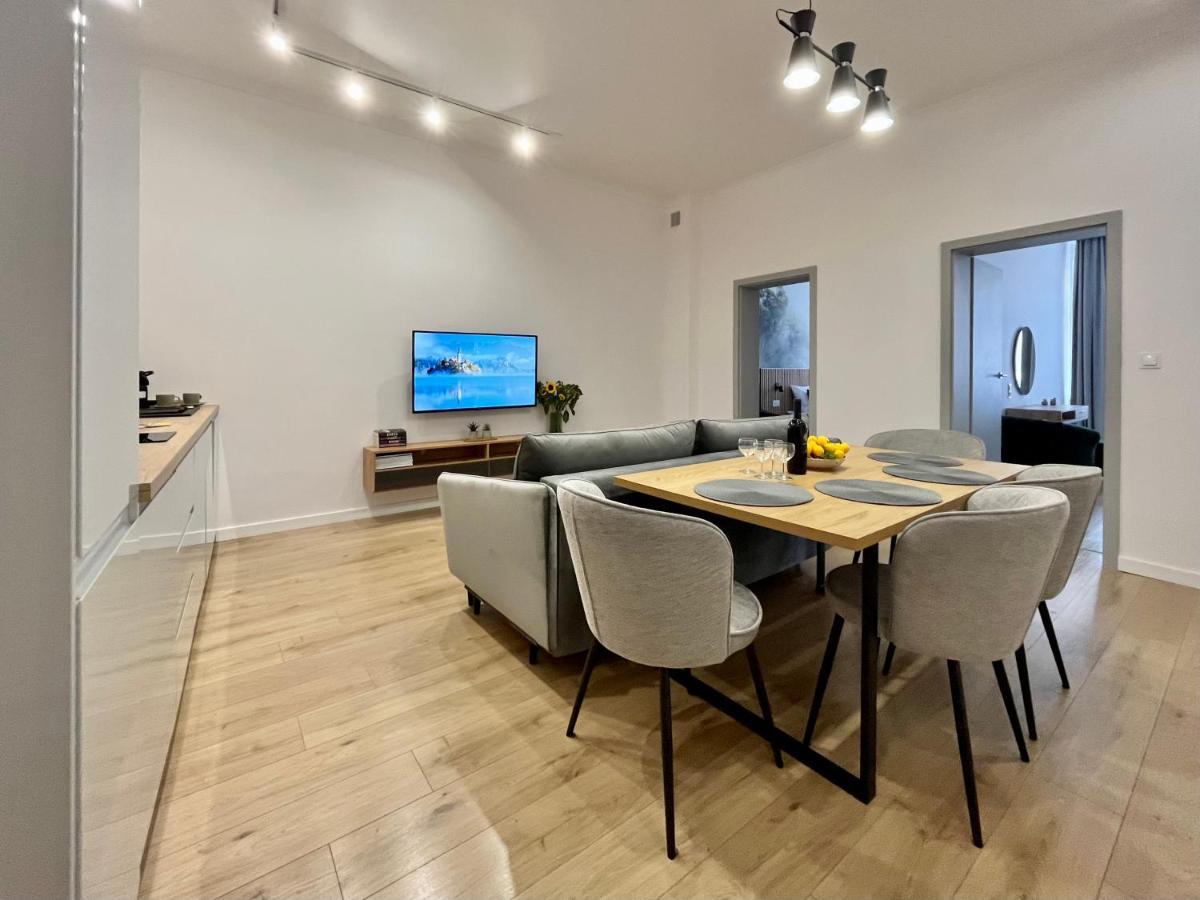 Luna Apartments イェレニャ・グーラ エクステリア 写真