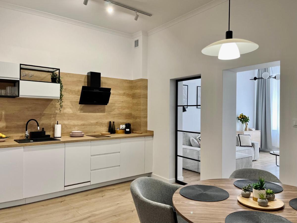 Luna Apartments イェレニャ・グーラ エクステリア 写真