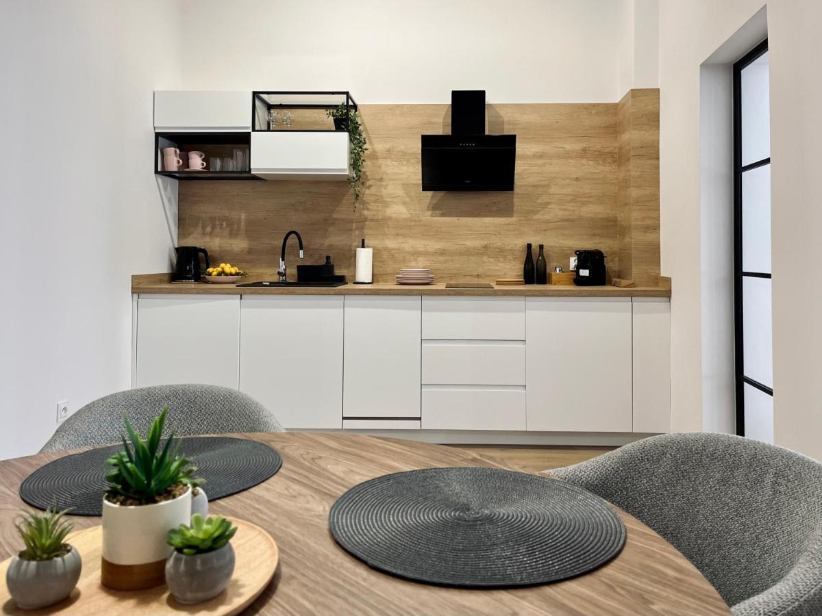 Luna Apartments イェレニャ・グーラ エクステリア 写真