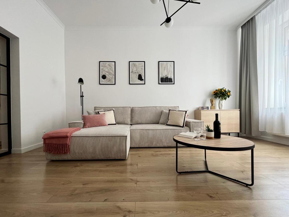 Luna Apartments イェレニャ・グーラ エクステリア 写真