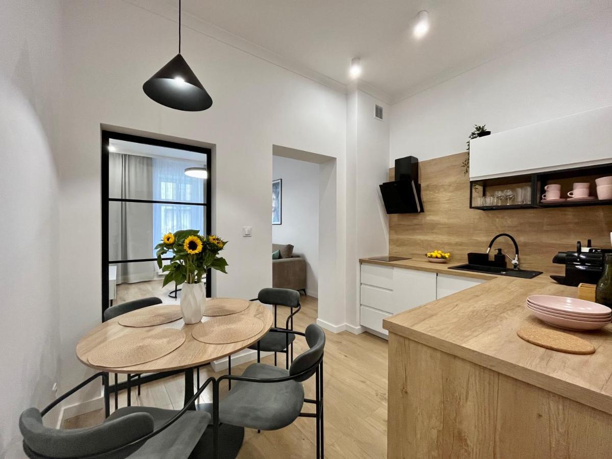 Luna Apartments イェレニャ・グーラ エクステリア 写真