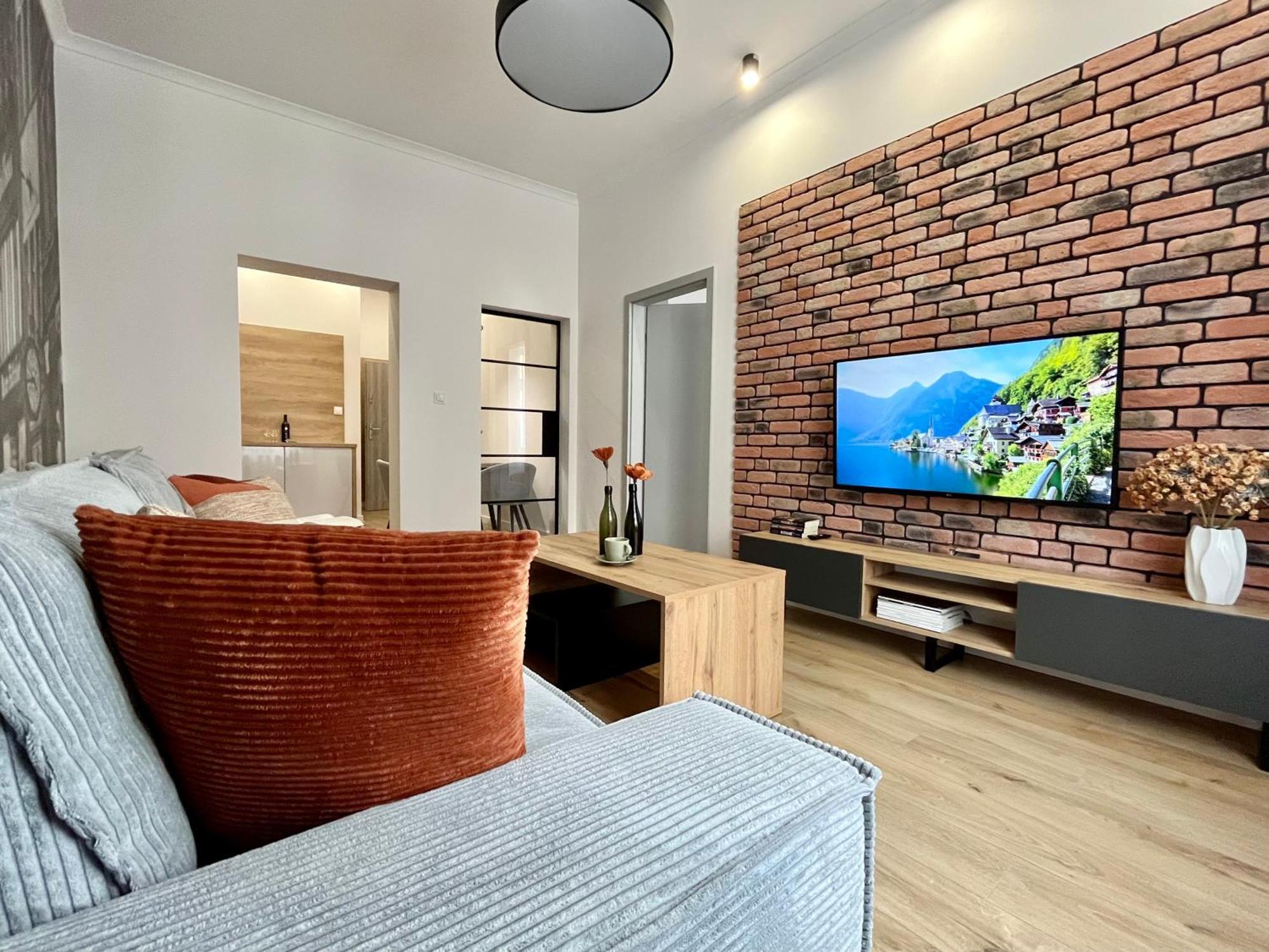 Luna Apartments イェレニャ・グーラ エクステリア 写真